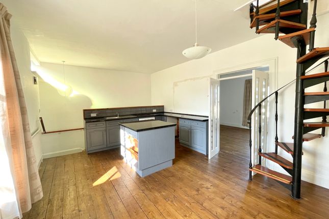 FFF, 60, Wellington Street, Torpoint photo 3