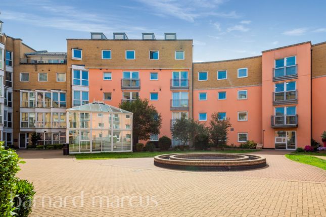 2-bed flat on 123, Wooldridge Close, Feltham, £270,000