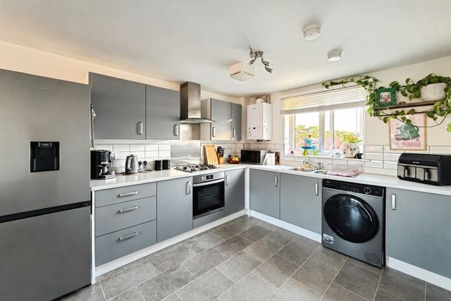 Flat 7, 8, Cyprus Road, Camberley photo 2