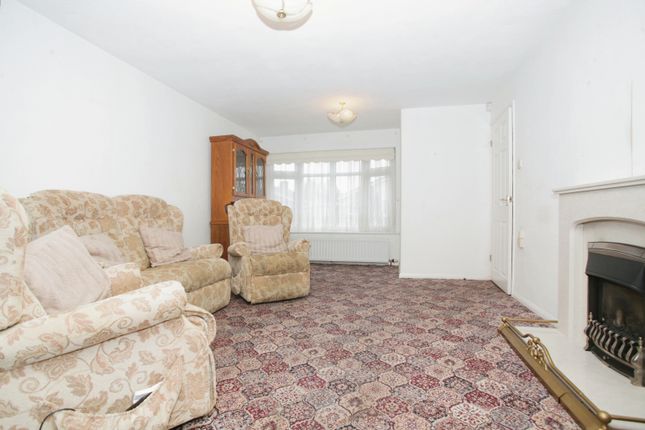 Detached house for sale in Ullswater Avenue, Nuneaton, Warwickshire