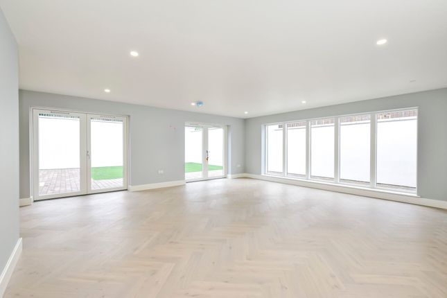 Plot 2, Three Acres, Toms Lane, Kings Langley photo 3