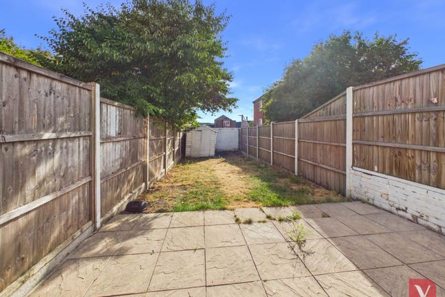 14, Jubilee Street, Luton photo 4