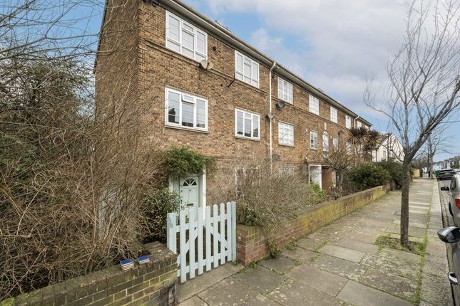 Thumbnail Flat for sale in Athenlay Road, London