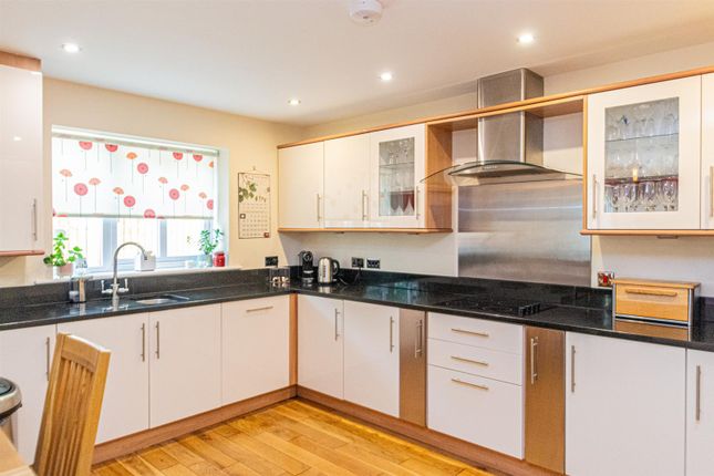 1 Kensington House, Bradshaw Lane, Warrington photo 4
