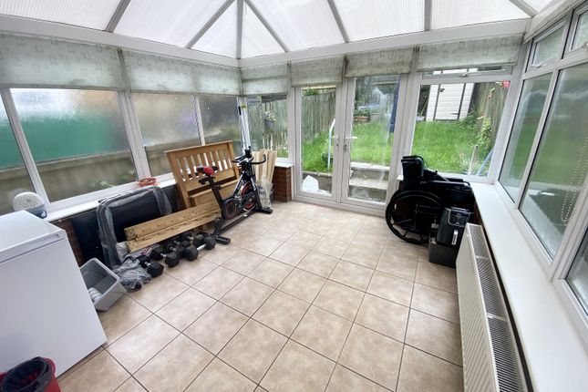 12, Bryncelyn, Swansea photo 4