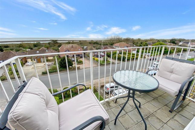 Flat for sale in Seabrook Road, Hythe, Kent