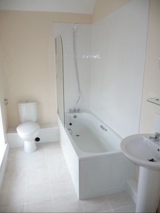 Flat 5, Anchor House, Ebbw Vale photo 3