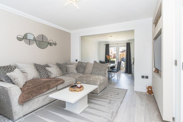 19, Glengask Grove, Kelty photo 3