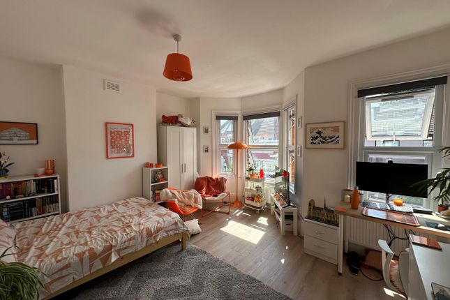 62, Springfield Road, London photo 5