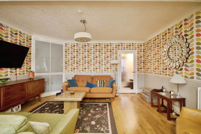 Flat 9, Harley Court,, Blake Hall Road, London photo 3