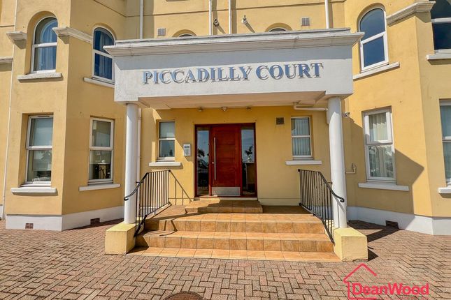 49, Piccadilly Court, Queens Promenade, Douglas photo 2