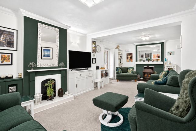 32, Landguard Road, Isle of Wight photo 2