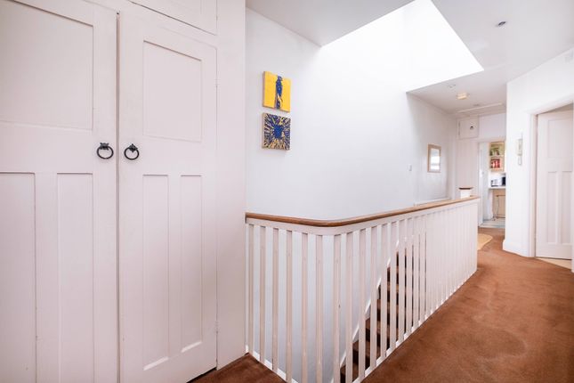 69B, Ridgway, London photo 3