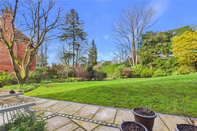 Flat 7, Wayewood Lodge,, Branksome Park Road, Surrey photo 2