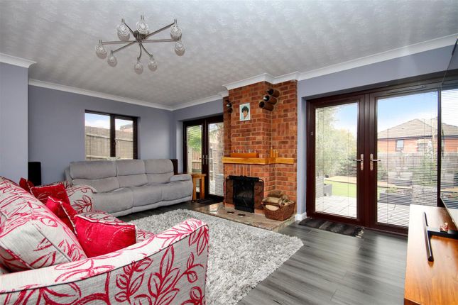 Wellingborough Road, Rushden photo 3