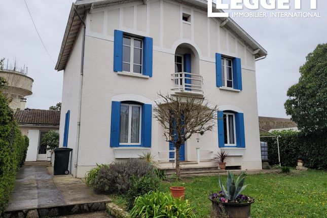 Villa for sale in Aiguillon, Lot-Et-Garonne, Nouvelle-Aquitaine