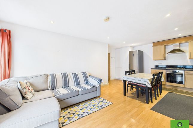 20 Eldon Court,, Slaney Road, Romford photo 2