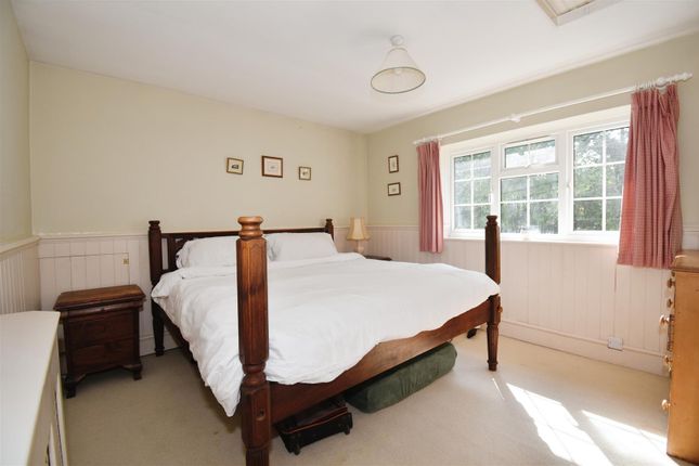 End terrace house to rent in Dibles Road, Warsash, Southampton
