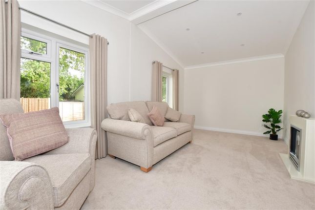 Thumbnail Mobile/park home for sale in Old London Road, Sidcup, Kent