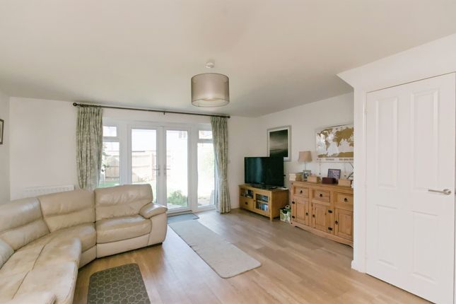 10, Tulip Way, Bexhill-On-Sea photo 4