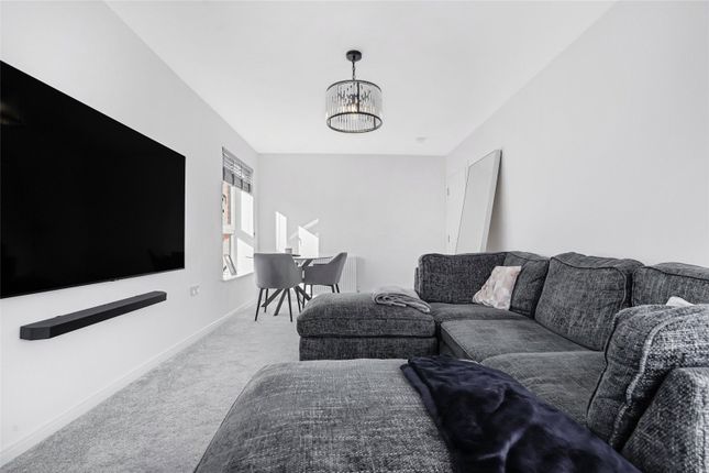 Flat 3/1, 15, Water Tower Court, Glasgow photo 3