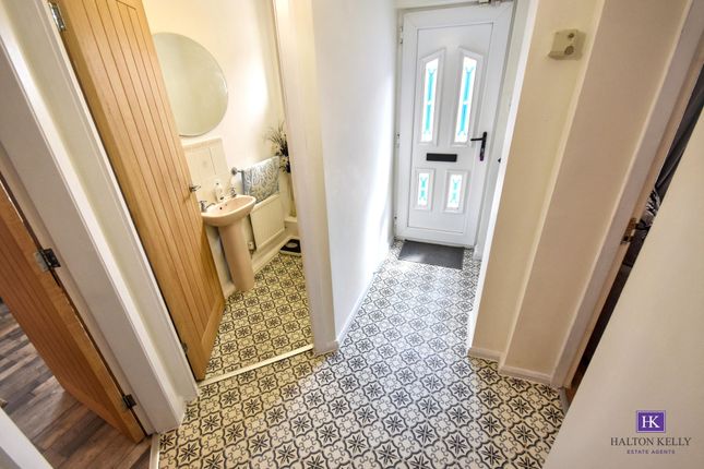 9 Brompton Gardens, Warrington photo 5