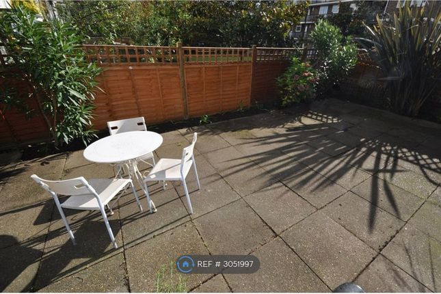 Flat, Buxton Court Thoresby Street, London photo 5