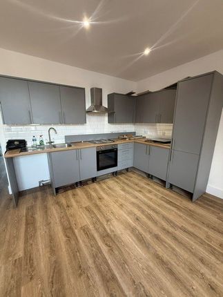Flat 2, 685 Christchurch Road, Bournemouth photo 2