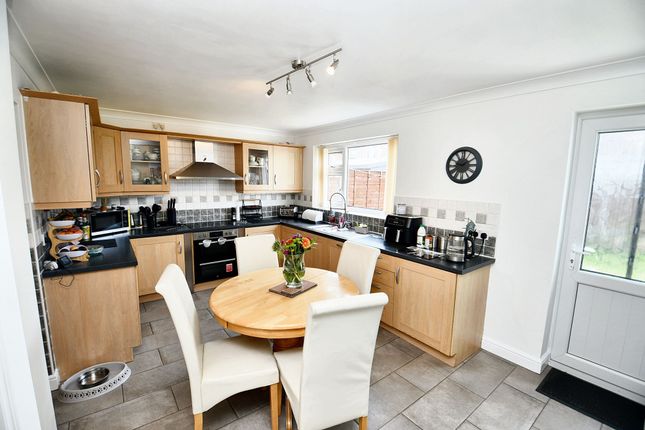25 Odessa Avenue, Salford photo 4
