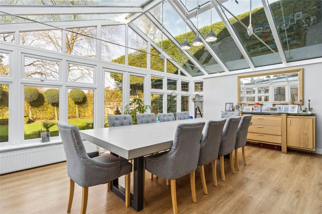 2, Oakview, Amersham photo 4