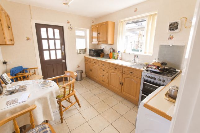 94, Oxford Street, Wellingborough photo 4