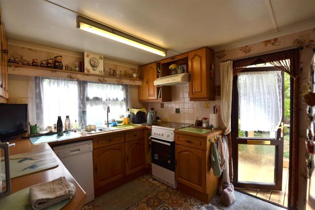 8, Sylvan Way, Grange Estate, Fleet photo 4
