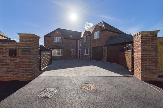 Crackley View, Westwood Heath Road, Coventry photo 2