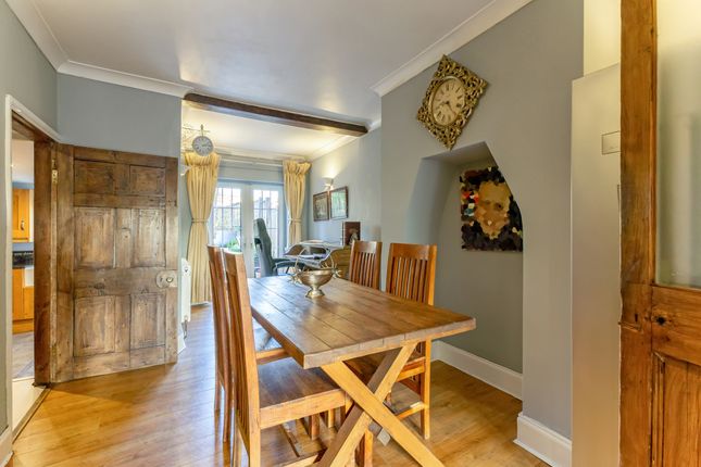 70A, Aldenham Road, Bushey photo 2
