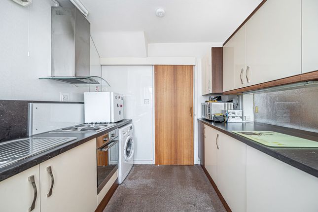 28, Katrine Crescent, Kirkcaldy photo 5