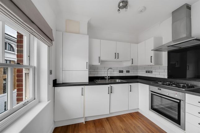 Flat 5, 15, Buttermarket, Dorchester photo 3