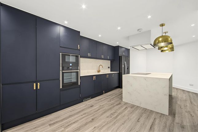 58 The Pryors, East Heath Road, London photo 4