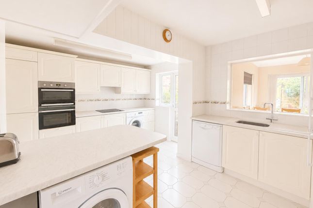 12, St. Margarets Avenue, Ashford photo 2