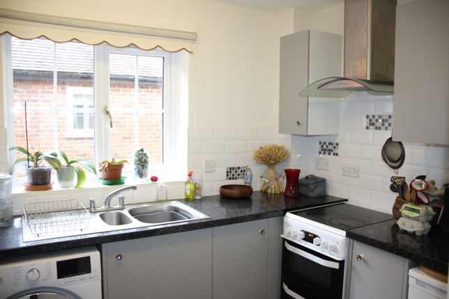 24, Crown Mews, Hungerford photo 2