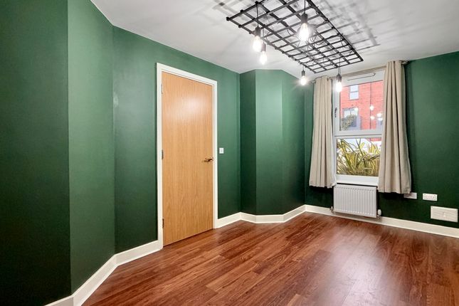 29 Carnforth Avenue, Wakefield photo 5