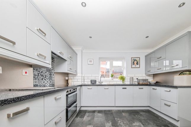 63, Richard Burn Way, Sudbury photo 4