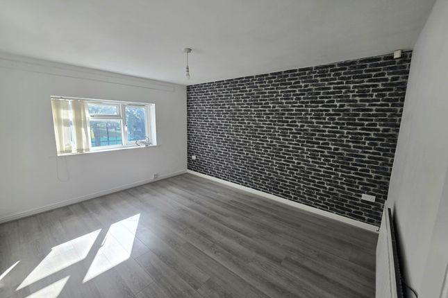 12b, Baker Street, Huyton photo 3