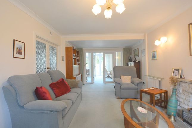 29, Clonard Way, Hatch End photo 4