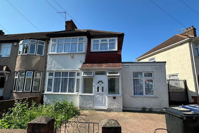 Maisonette to rent in Cornwall Avenue, Southall, Middlesex