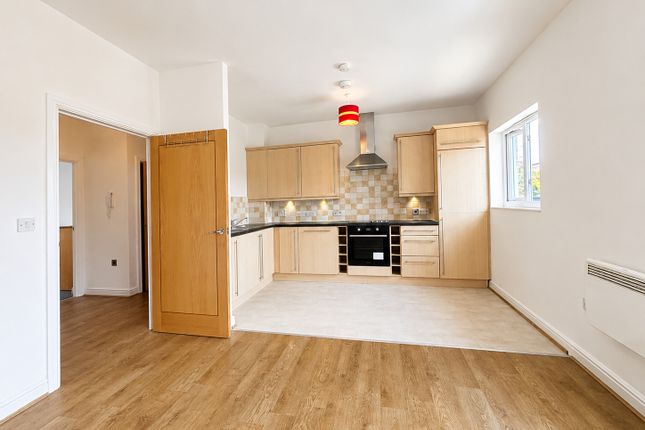 Flat 23, The Cedars, Hazelmere photo 5