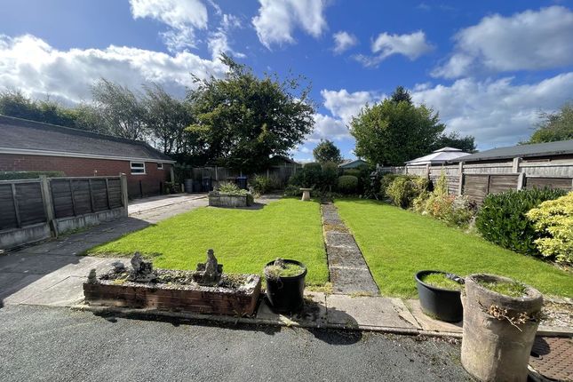 158, Park Lane, Biddulph photo 2
