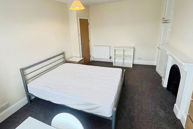 12, Polsloe Road, Exeter photo 3