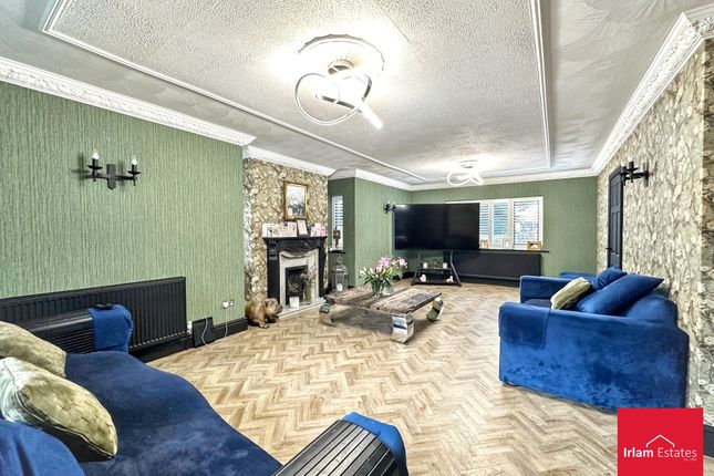 70 Wardley Hall Lane, Manchester photo 4
