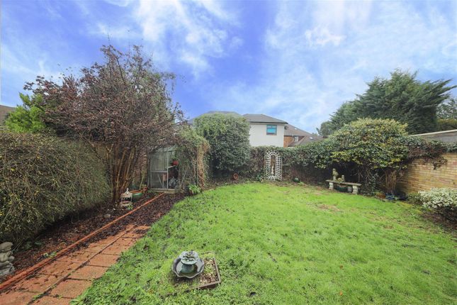 5, Pepys Close, Ickenham photo 4