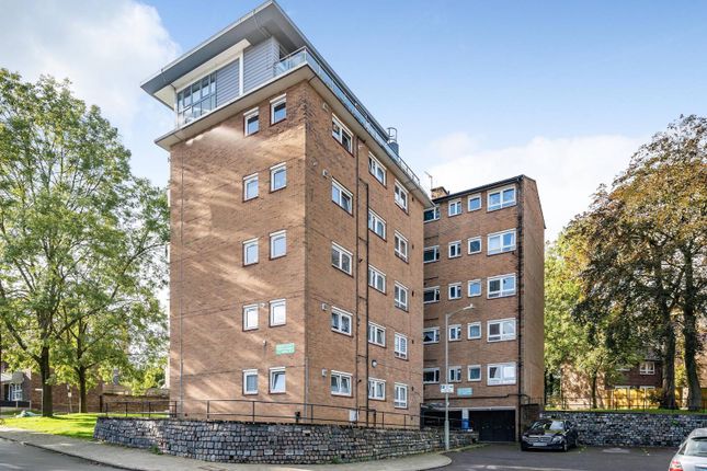 Thumbnail Flat for sale in Castlecombe Drive, Southfields, London